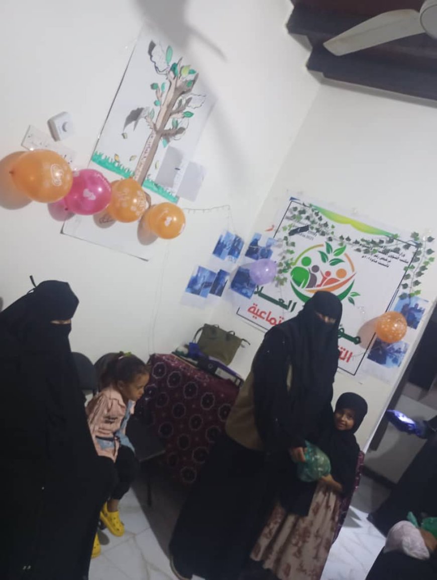 مؤسسة العلا التنموية الإجتماعية تقوم بمبادرة توزيع كسوة العيد بحصن شداد بزنجبار