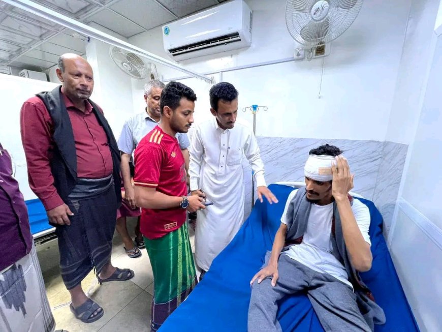 الوكيل الجيلاني يزور عدد من المصابين جراء الأحداث إطلاق النار العشوائي ويؤكد بعدم التهاون مع المتورطين