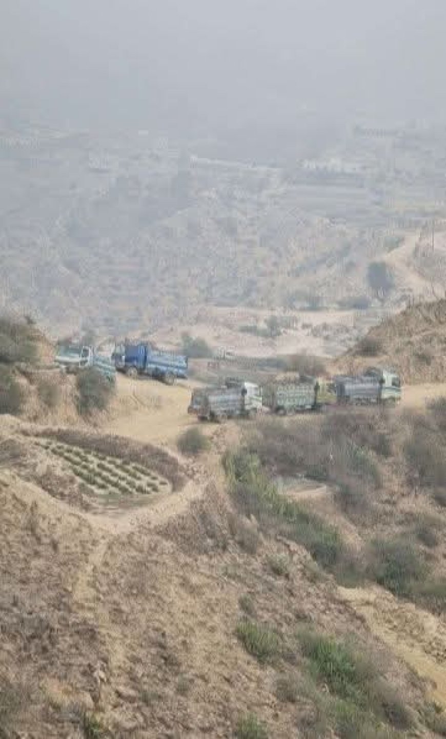 تعز.ازدحـام وايتات المياه فيها وسـط معاناة مستمرة للسكان