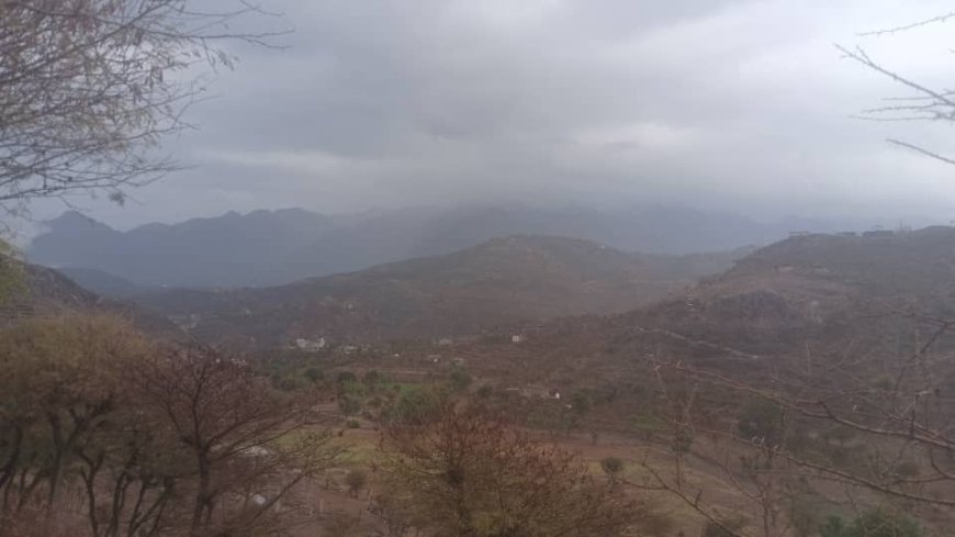 في ريف جبل حبشي بتعز، تحوّلت أيام العيد إلى امتداد للأزمة… مياه نادرة، وأسواق ملتهبة، وأسر عاجزة عن تأمين الحد الأدنى من الاحتياجات