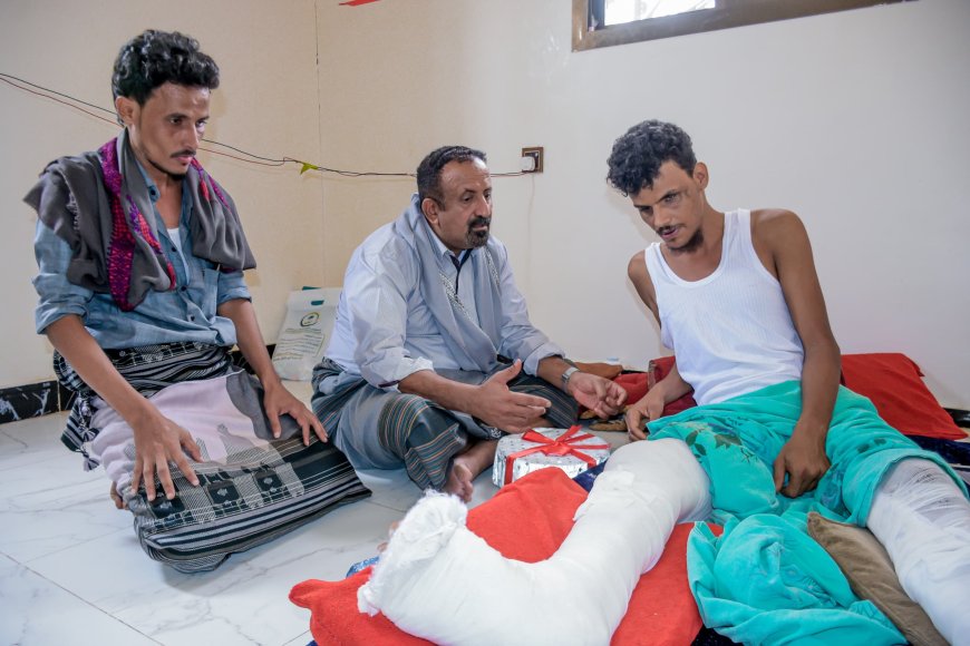 وكيل محافظة عدن النوبة يزور جرحى الحرب المقعدين في منازلهم بمناسبة حلول عيد الفطر المبارك 