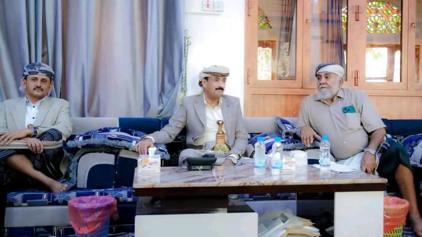 المحافظ بن الوزير يواصل لليوم الثالث استقبال جموع المهنئين بعيد الفطر المبارك