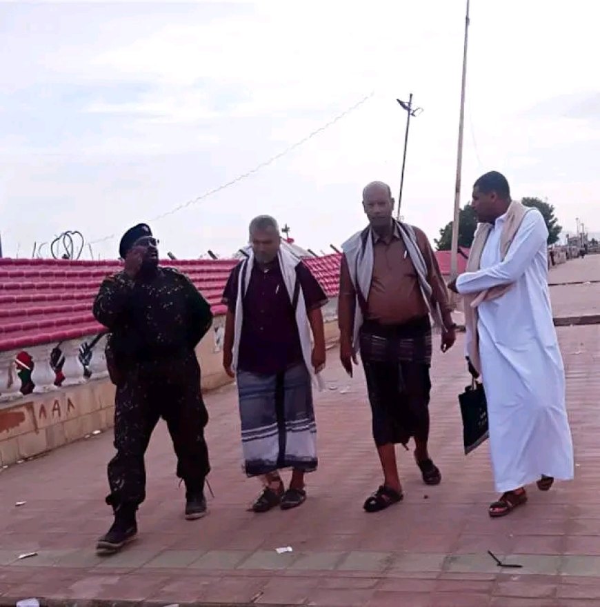 مدير عام المكلا يتفقد الجاهزية الميدانية بشارع الستين السياحي