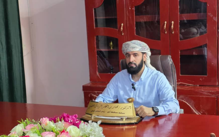 أبين بحاجة للتكاتف لا للضغوط.. الصحفي خالد عباد يدعو لمنح المحافظ "الهيثمي" فرصة كافية للعمل