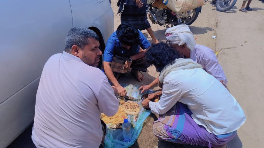 أهالي أحور يكرمون المسافرين المنقطعين من السيول: درة الكرم في وادي أحور