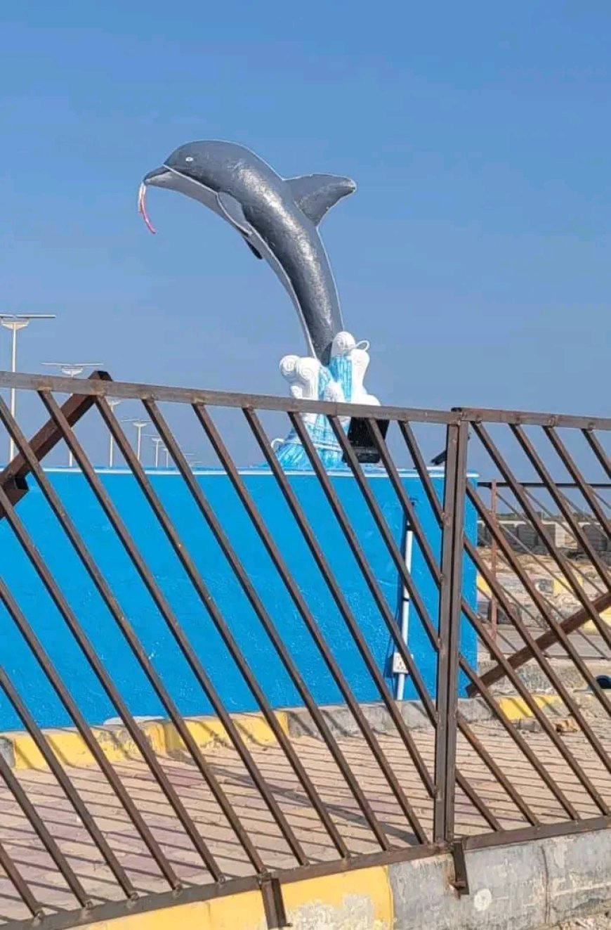 صندوق النظافة بالمهرة يدشن ثلاثة مجسمات جمالية احتفاء بعيد الفطر