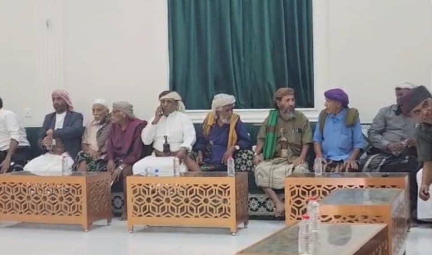 وجهاء من حلف قبائل حضرموت يزورون الجريحين "بامراغة" و"باقراضة" مهنئين بعيد الفطر المبارك