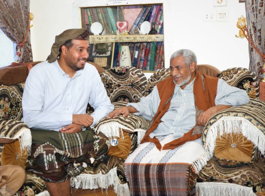 الشيخ العكبري يطمئن على صحة عضو رئاسة الهيئة العليا لمؤتمر حضرموت الجامع العميد بامعلم