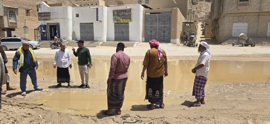 بتوجيهات وكيل محافظة حضرموت.. فريق من الأشغال العامة يتفقد خط شحوح ويرفع دراسة باحتياجات المنطقة