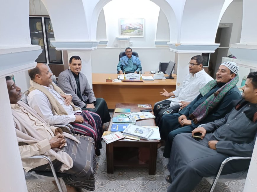 مدير عام تريم يترأس اجتماعًا طارئًا للجنة الطوارئ لمواجهة تداعيات الحالة الجوية بالمديرية