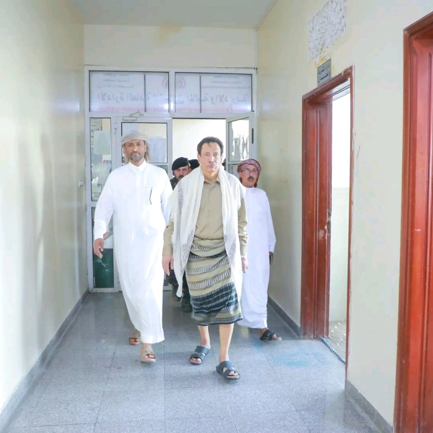 محافظ المهرة يتفقد مستوى الانضباط الوظيفي في أول يوم دوام عقب إجازة عيد الفطر