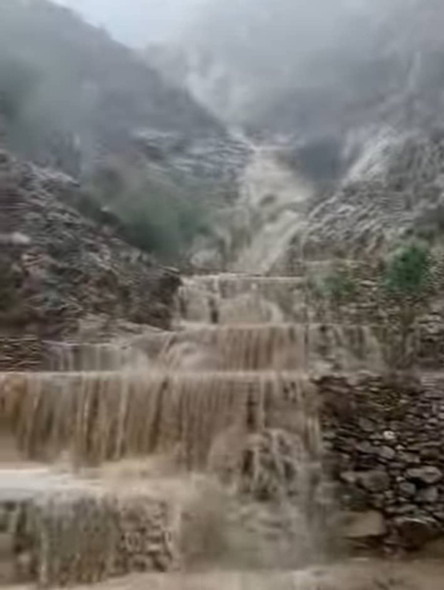 أمطار رعدية غزيرة تُنعش سرار يافع وتُنهي أشهرًا من شحّ المياه