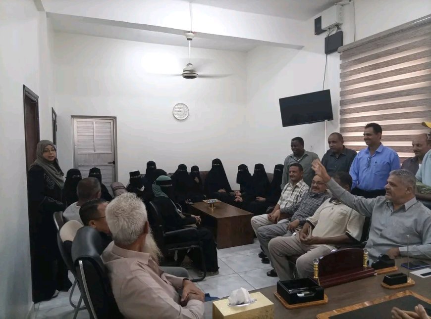 بعد إجازة العيد.. انضباط وظيفي يعكس روح المسؤولية في مكتب التعليم الفني والتدريب المهني بالعاصمة عدن