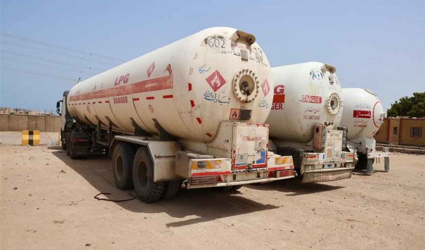 نقابة وكلاء الغاز في تعز تؤكد استقرار الإمدادات وتدعو إلى تفعيل الرقابة في عدن