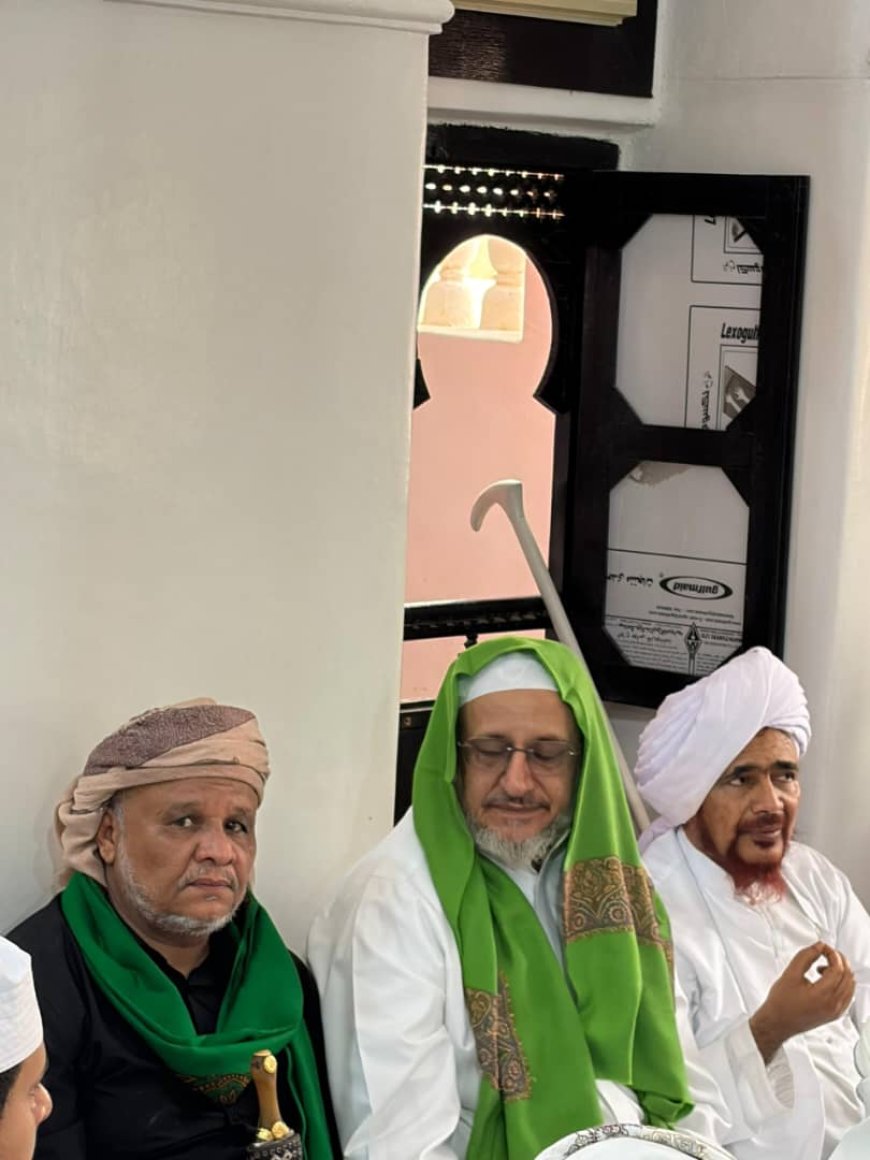 الشيخ خالد العامري يشارك في مراسم تنصيب الحبيب "علي بن حسن" منصبًا لآل الشيخ أبوبكر بن سالم