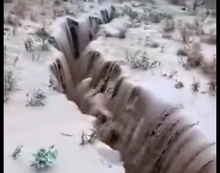 تعز.خسائر واسعة بالمنازل وشبكات الإنترنت جراء صواعق في قرية حدة بمديرية صبر الموادم