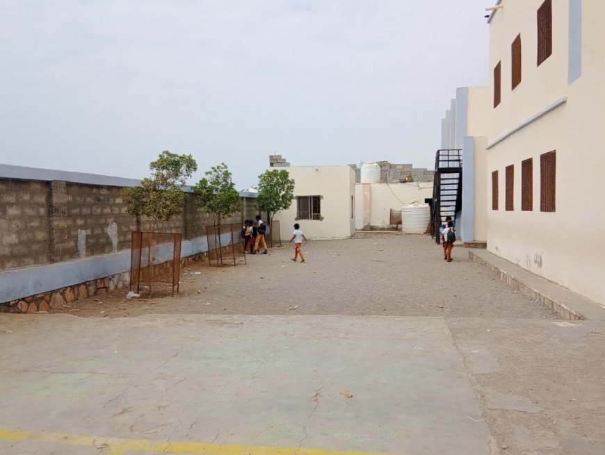 شقرة.. نداء إنساني لإصلاح كهرباء مدرسة خالد الشحي بعد سرقة أسلاكها