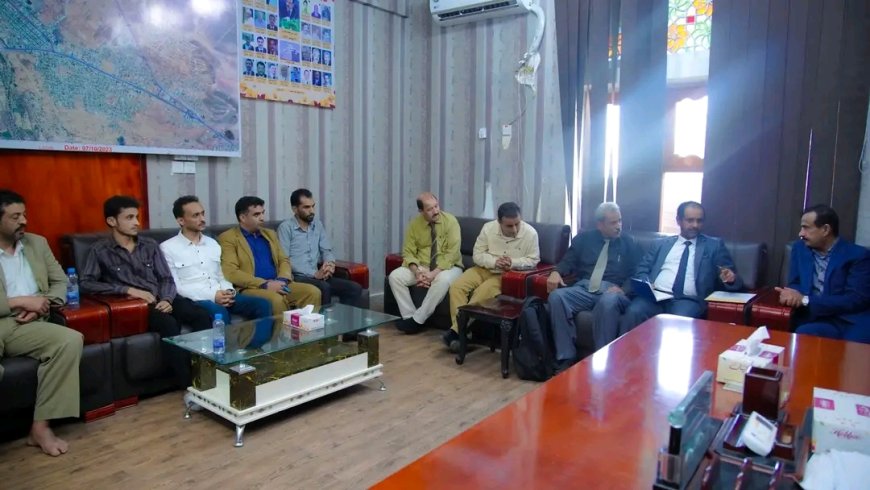 المحافظ بن الوزير يناقش مع مكتب الصحة والأطباء الأخصائيين سبل الارتقاء بالخدمات الطبية بشبوة