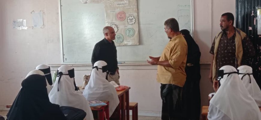 مدير تربية لحج يتفقد الانضباط التعليمي في مدارس الحوطة وتبن عقب إجازة العيد