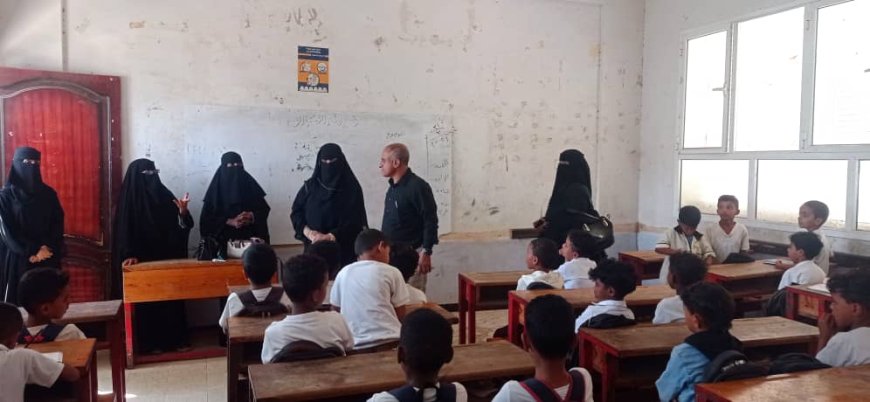 مدير تربية لحج يتفقد الانضباط التعليمي في مدارس الحوطة وتبن عقب اجازة العيد