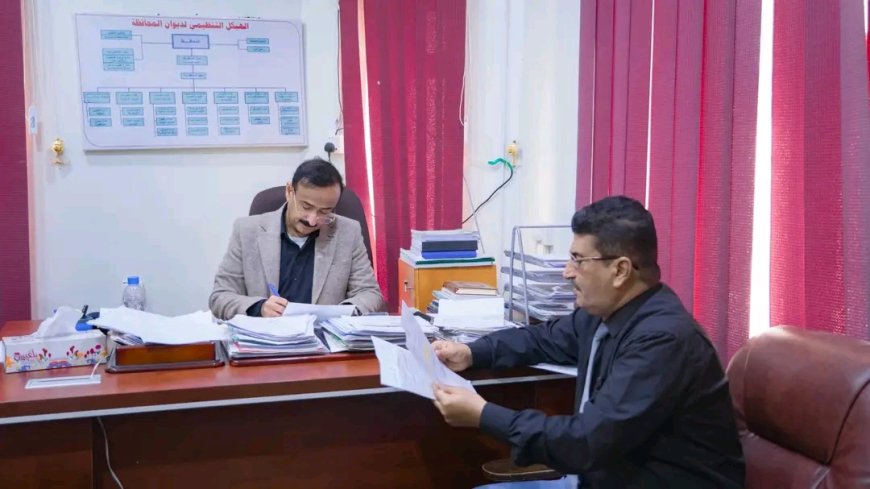 المحافظ بن الوزير يوجه بسرعة معالجة أضرار السيول في مديرية الروضة ويؤكد على أولوية الخدمات