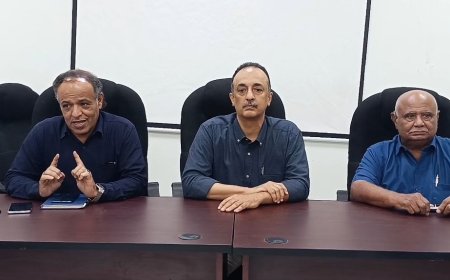 صحة عدن تدشن دورة تدريبية لــ40 عاملة صحية على دليل المشورة التغذوية في دارسعد والبريقة