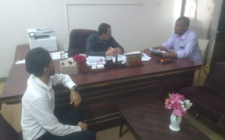 مدير عام مستشفى الأمراض النفسية يلتقي مهندس تقنية المعلومات عمرو مبروك