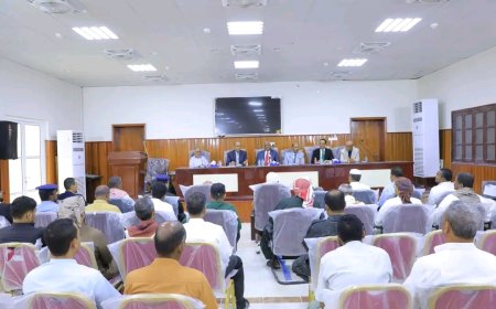 الوزير باسلمة يؤكد أهمية تعزيز التكامل بين الحكومة والسلطات المحلية