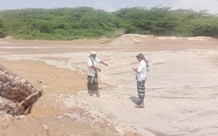 مدير عام مديرية احور يتفقد اضرار السيول في وادي أحور وعبر علبوب وعبر عيشه وعبر الملك
