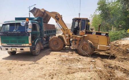 بتوجيهات مدير عام مديرية تريم.. الأشغال العامة ينفذ أعمال معالجة لأضرار الأمطار والسيول