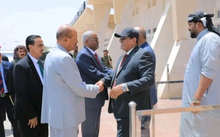 وزير الإدارة المحلية يتفقد مطار سيئون الدولي ويؤكد دعم جهود التوسعة وتحسين الخدمات