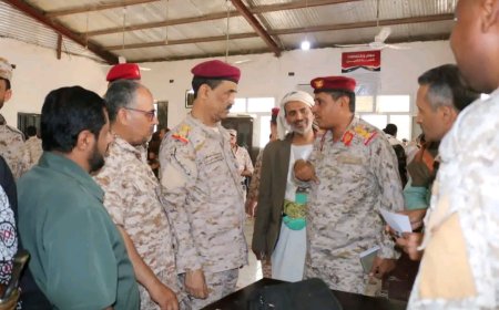 مساعد وزير الدفاع اللواء الركن محمد باتيس يتفقد سير العمل بدائرة الرعاية الاجتماعية