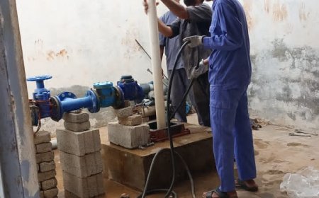 مشروع مياه بروم الأهلي يشهد عملية صيانة بعد الامطار التي شهدتها المنطقة