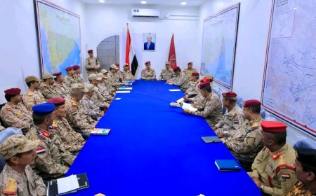 وزير الدفاع يشيد بدور هيئة العمليات في إدارة المعركة الوطنية