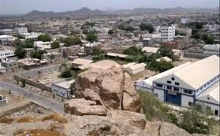 صدمة وحزن في حصن بن عطية بمديرية خنفر بعد جريمة قتل بين شقيقين وسط مطالبات عاجلة بتعزيز الأمن