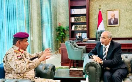 عضو مجلس القيادة الصبيحي يطلع مستوى الجاهزية القتالية للوحدات العسكرية في محور أبين