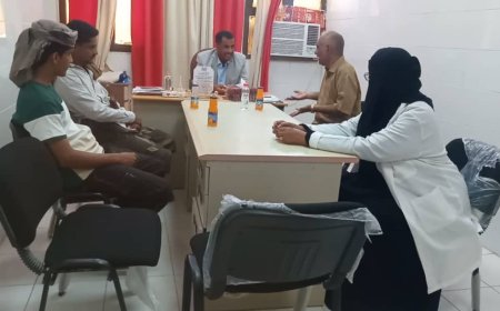 الوكيل الحمزة يطلع على سير العمل بمكتب صحة زنجبار ومستشفى زنجبار ويشيد بدور المسؤولين