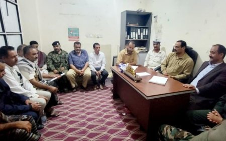 مدير عام قعطبة يلتقي بمدير أمن محافظة الضالع لمناقشة الأوضاع الأمنية