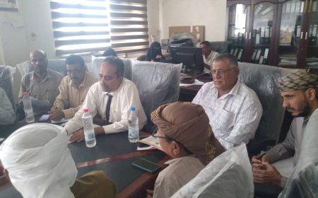 مدير عام تربية أبين يترأس الاجتماع الدوري لمدراء التربية بالمديريات وشعب وإدارات التربية بالمحافظة