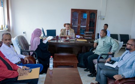 رئيس جامعة عدن يتفقد مركز التطوير الأكاديمي وضمان الجودة