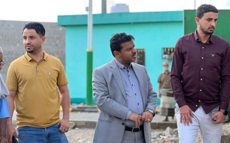 مدير عام الشيخ عثمان يطلق أعمال تنموية جديدة بتمويل محلي لتعزيز الخدمات في المديرية