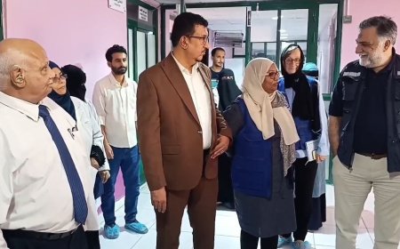 وفد مشترك من وزارة الصحة ومنظمة الصحة العالمية يزوران مستشفى الصداقة بعدن