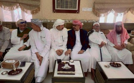 على شرف الشيخ سلطان بن زايد التميمي رئيس مصلحة شؤون القبائل.. المقدم صالح بن عائض العامري يقيم مأدبة غداء في بيته بمنطقة تاربة بمديرية سيئون