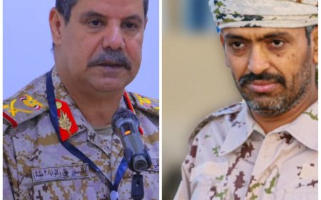 قائد محور عتق يعزي في وفاة العقيد علي مبارك السقاف الهديبي