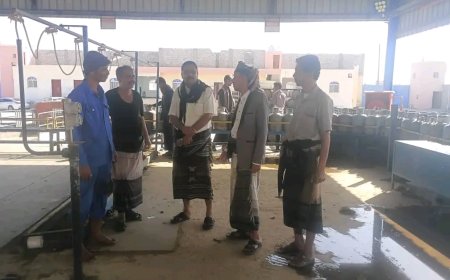 مكتب الصناعة وشؤون الغاز ينفذان زيارة ميدانية لتعزيز الاستقرار التمويني وضبط الأسعار