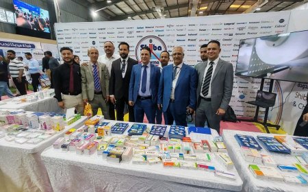 الهيئة العليا للأدوية والمستلزمات الطبية تشارك بفاعلية في معرض الصناعات المحلية بعدن وتؤكد التوجه نحو توطين الصناعة الدوائية