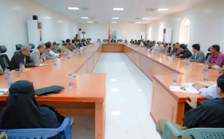 برئاسة المحافظ بن الوزير.. المكتب التنفيذي يبارك الموافقة على إنشاء مصفاة نفطية في قطاع العقلة