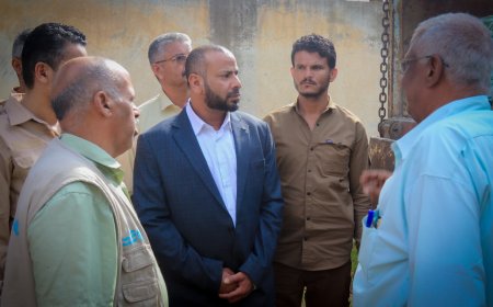 محافظ الضالع يدشّن العمل بمشروع الطاقة الشمسية لآبار حقل حجر