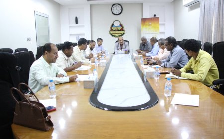 اللجنة الإشرافية الفرعية للاختبارات بمكتب تربية حضرموت الساحل تواصل اجتماعاتها لمناقشة مستجدات اختبارات الثانوية للعام الحالي