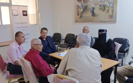 وزير الثقافة والسياحة يتفقد مكتب الثقافة ومعهد جميل غانم للفنون الجميلة بعدن